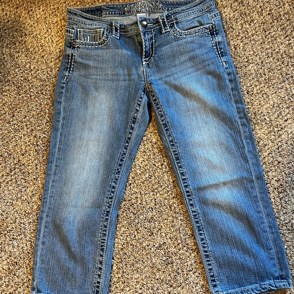 Capris - Picture 3 of 3